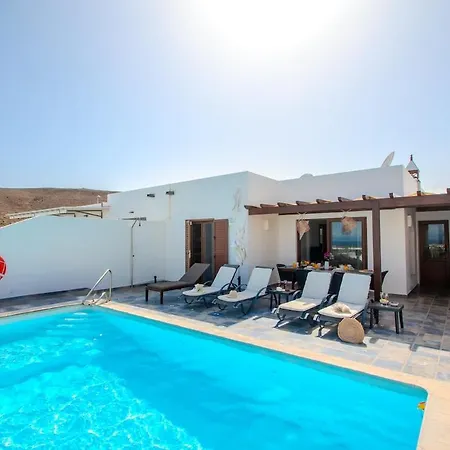 Casa Serena Panoramic Views, Ac And Pool Semesterbostad *